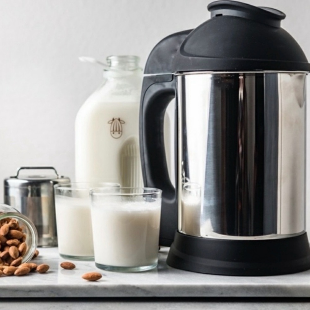 Almond Cow almond milk maker use twice perfect working conditions
